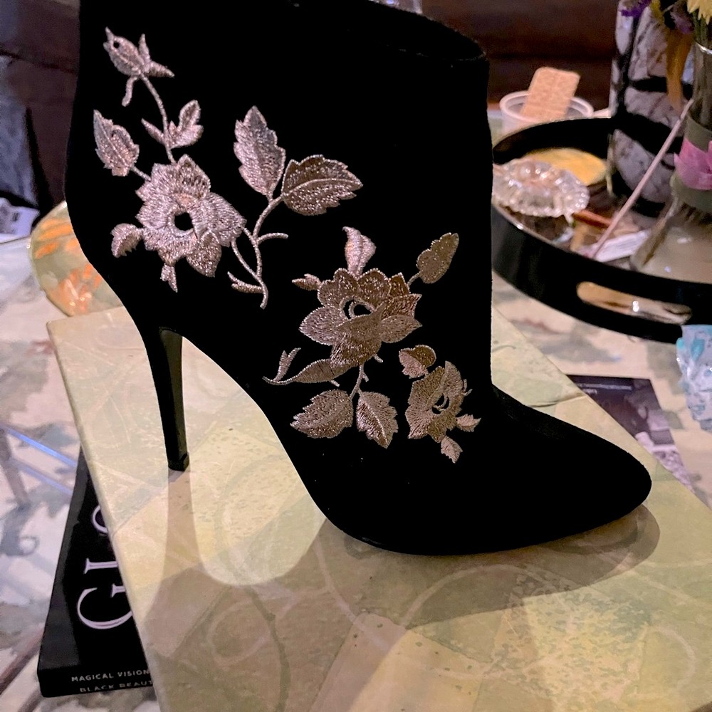 Floral bootie